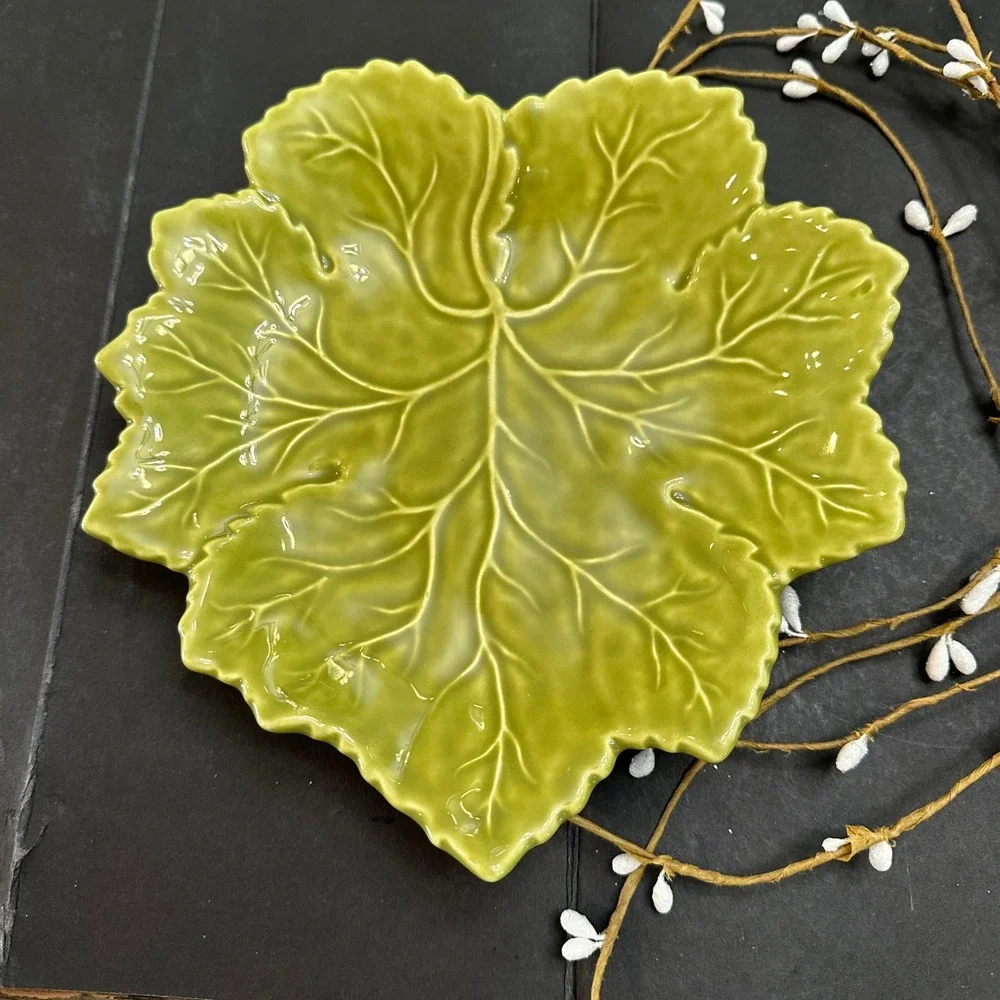 Vintage Olfaire Majolica Green Leaf Ceramic Dish Accent /Serving Plate Portugal